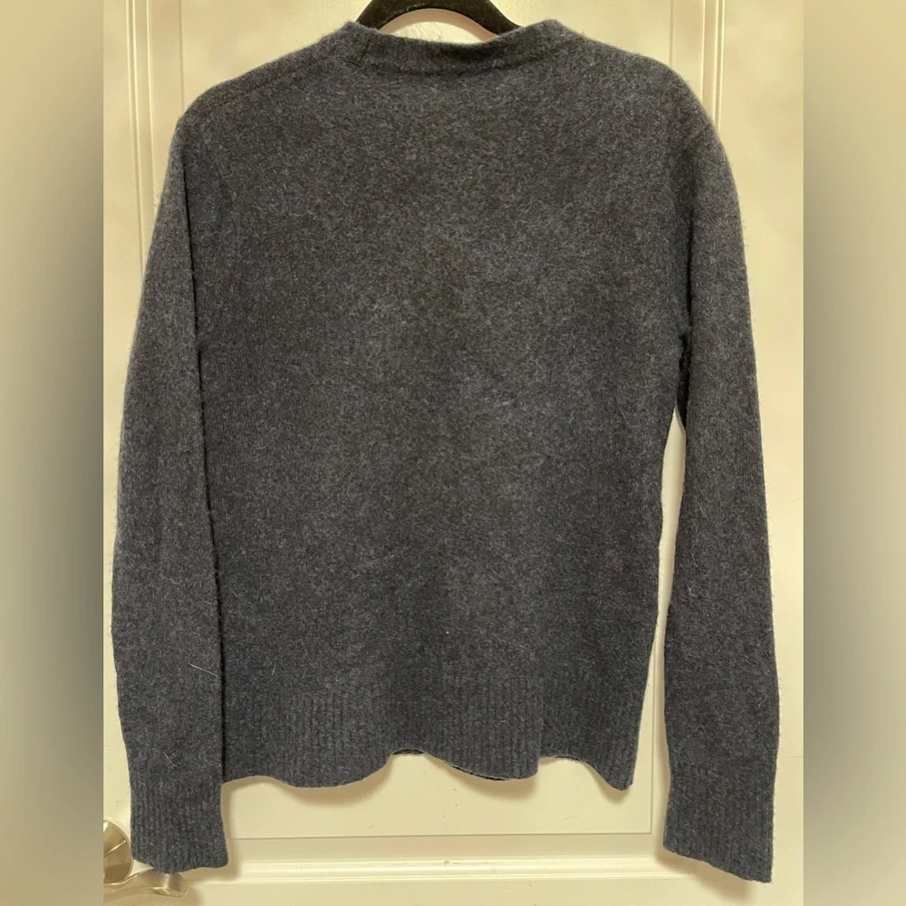 J. Crew Men’s Blue Merino Wool Blend Crewneck Sweater Preppy Old Luxury Medium.